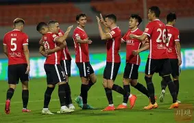 关于中超集结日再迎强敌；上海久事调整名单；主帅态度——压力陡增；训练强度明显提升的信息