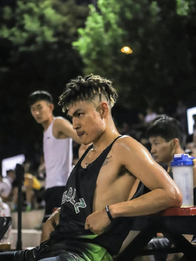 北京首钢训练开放日，窗口期复出首秀引欢呼，全明星赛在即，身体对抗强度拉满(北京首钢贴吧)