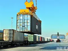 集结日突围战来临，曼联围绕足总杯回应争议，话题不断，更衣室氛围转暖(联赛杯和足总杯谁重要)