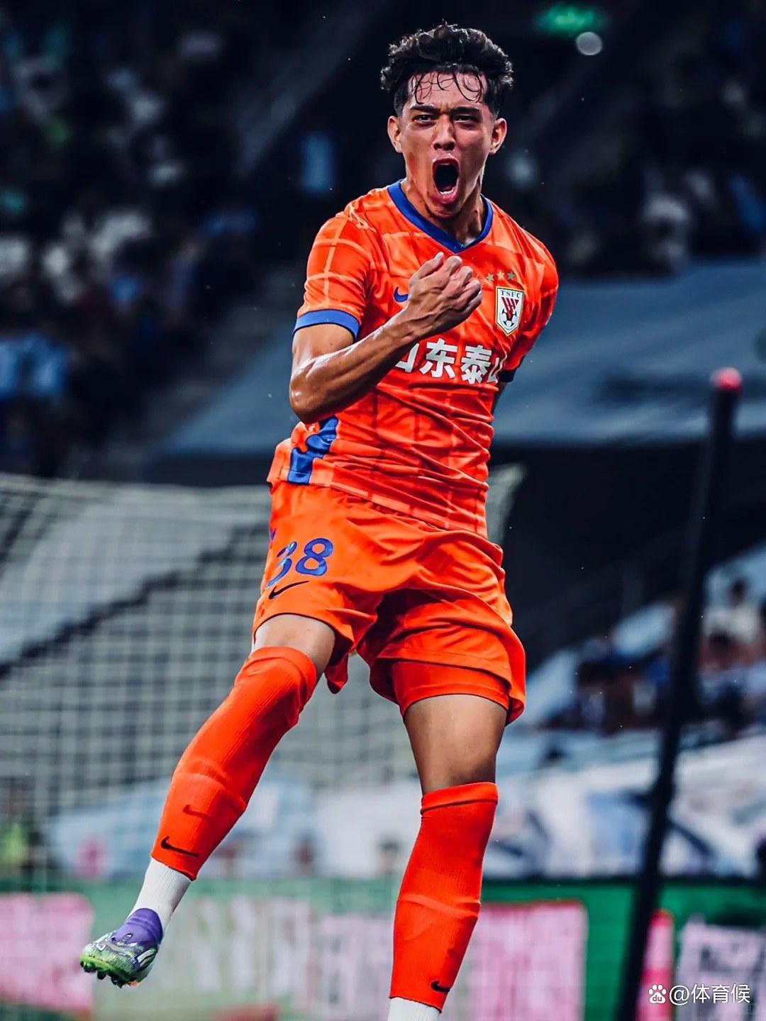 离谱！山东泰山再遭质疑备战荷甲关键时刻山东泰山调整名单以备意甲，加时末段西汉姆防线松动的简单介绍